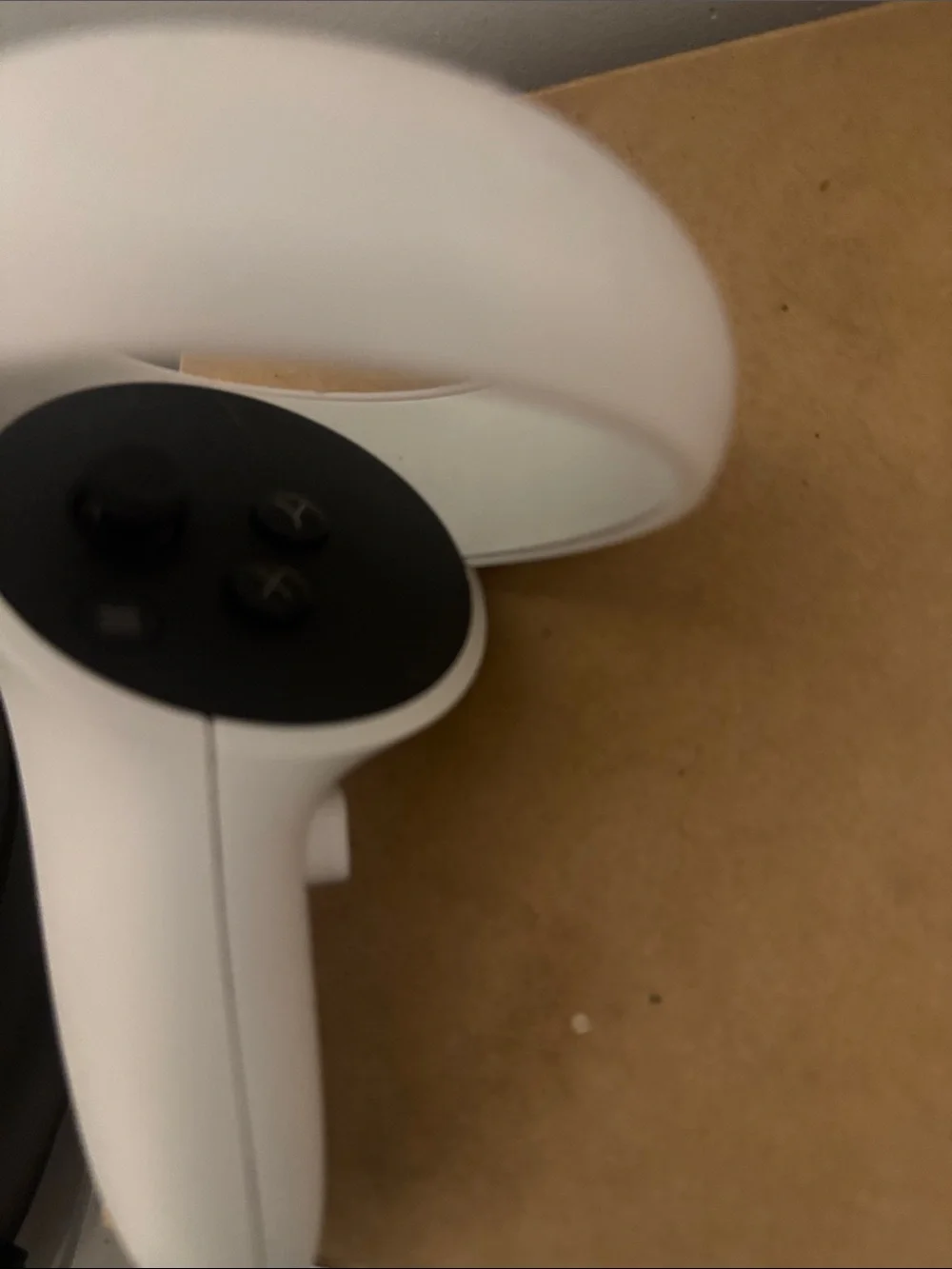 Wireless Standalone VR Headset - White comes with charger runs smooth